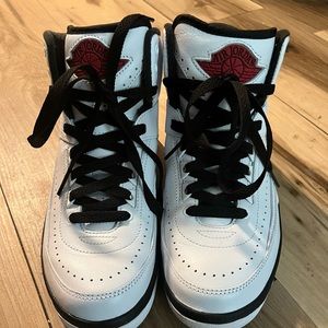 Jordan 2 retro Chicago boys size 6